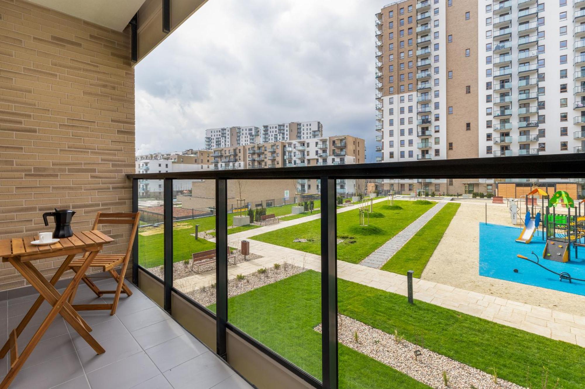Nowa Letnica Comfortable Apartments With Balcony & Parking Gdansk By Noclegi Renters Exterior photo